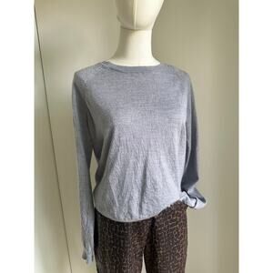 Gil 'B Wool Sweater Lightweight Gray Size Medium Scoop neckline Long SLeeve